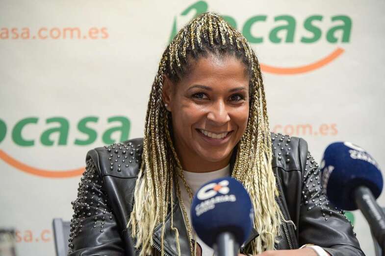 Marta Mangué, en la presentación que tuvo lugar este viernes en Telde/TA.